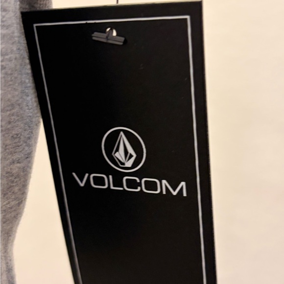 NWT: Volcom Gray Sleeveless Crop Top - Picture 5 of 6